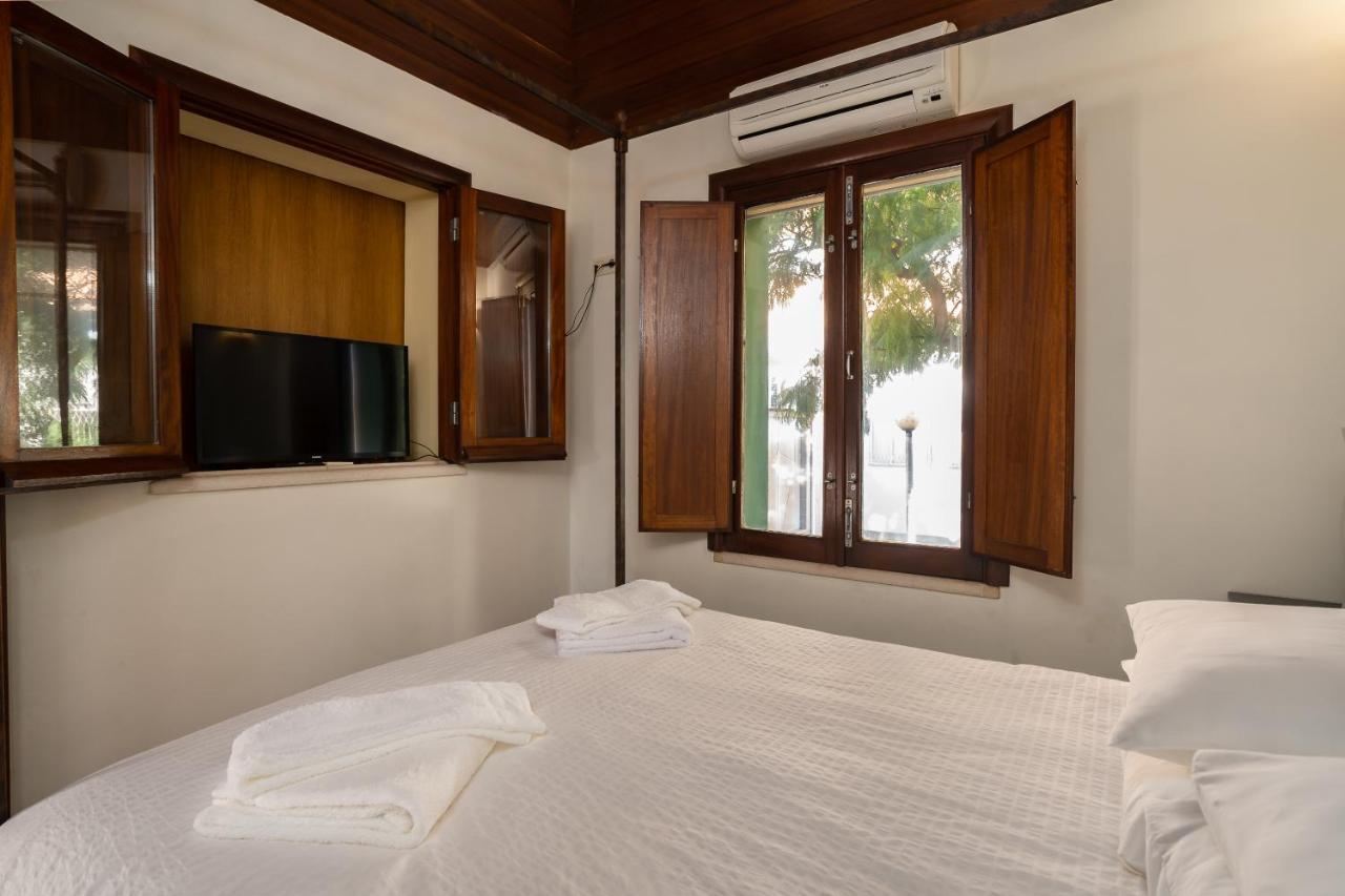 Holiday Villa In Elite Residential Area Of Faro Exterior photo