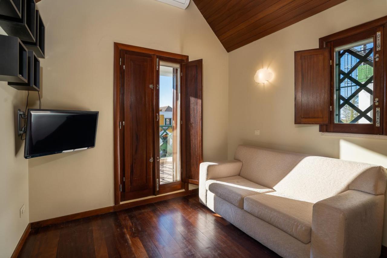Holiday Villa In Elite Residential Area Of Faro Exterior photo