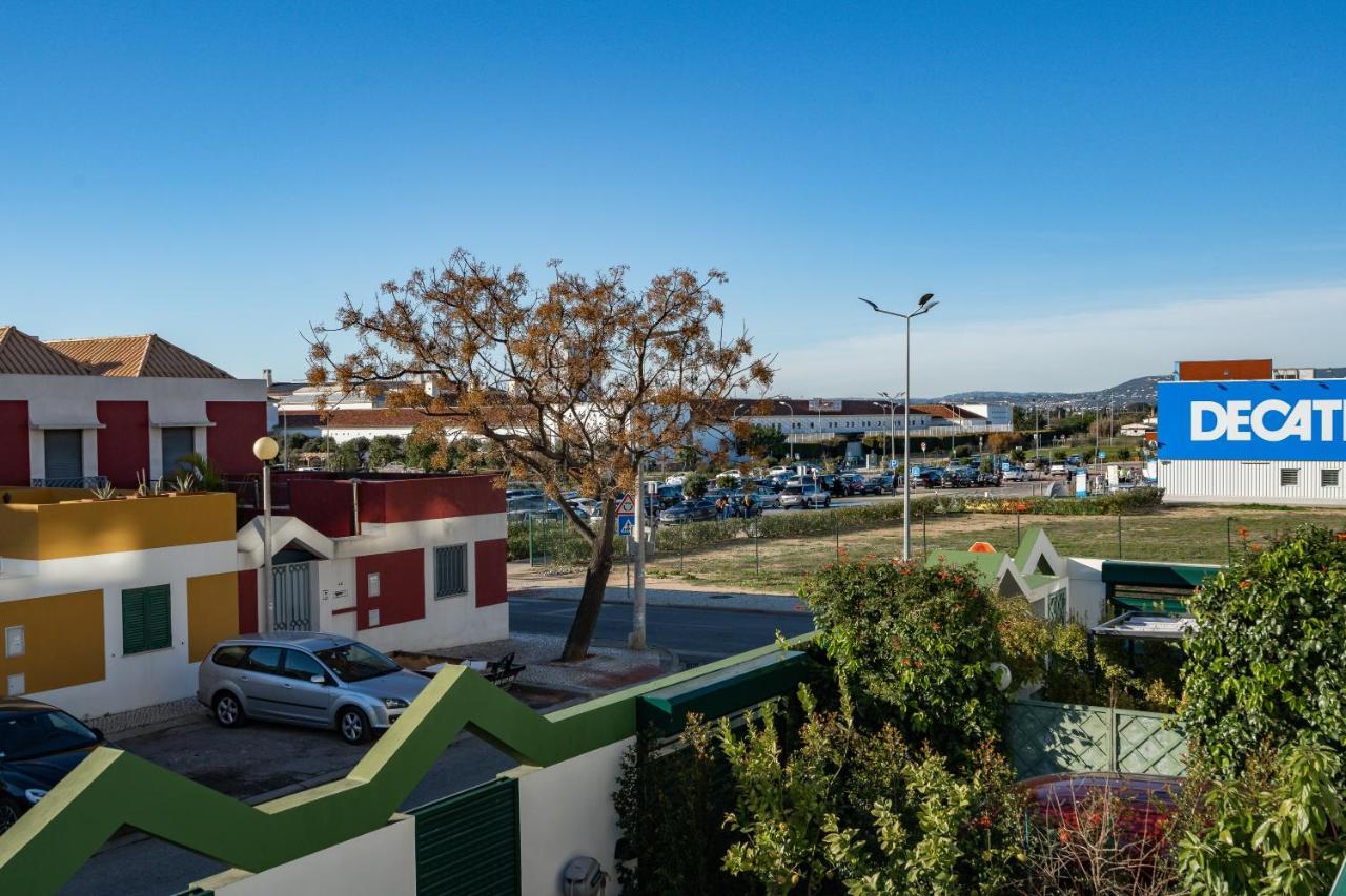 Holiday Villa In Elite Residential Area Of Faro Exterior photo
